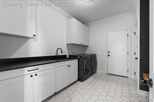 3250 Chestnut Run Drive, Bloomfield Hills, MI 48302