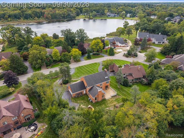 3250 Chestnut Run Drive, Bloomfield Hills, MI 48302