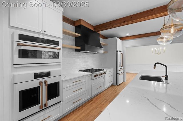 3250 Chestnut Run Drive, Bloomfield Hills, MI 48302
