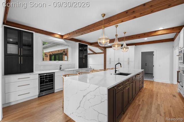 3250 Chestnut Run Drive, Bloomfield Hills, MI 48302
