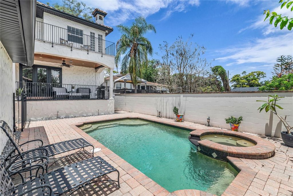 Image 24 of property listing at 1413 OSCEOLA COURT, Orlando, FL 32806