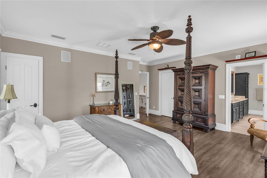 Image 42 of property listing at 1413 OSCEOLA COURT, Orlando, FL 32806