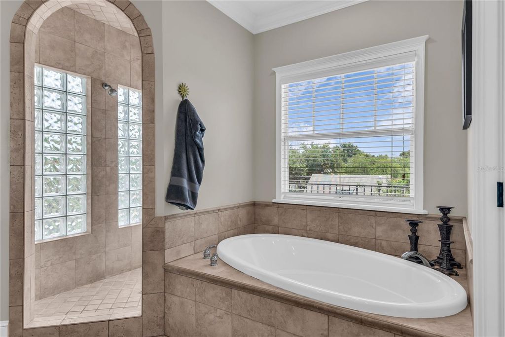 Image 46 of property listing at 1413 OSCEOLA COURT, Orlando, FL 32806