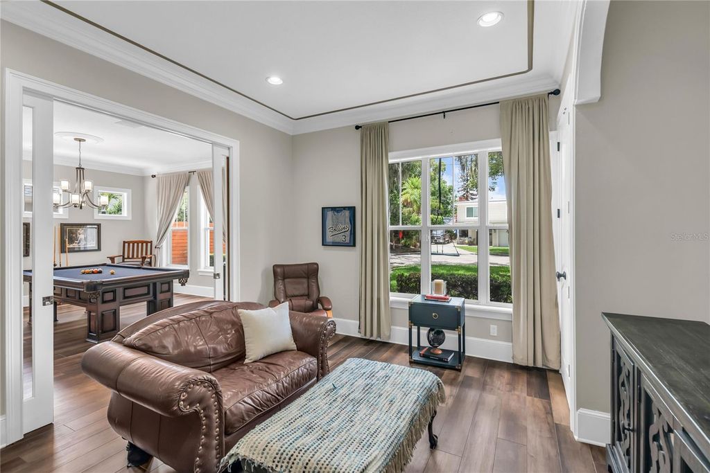 Image 6 of property listing at 1413 OSCEOLA COURT, Orlando, FL 32806