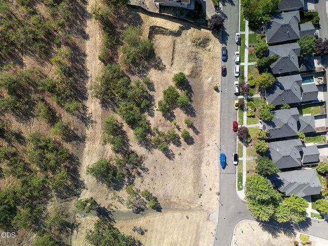 4694 Hathaway Drive, Medford, OR 97504