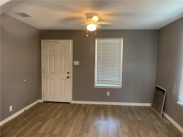1726 Sherman St, Corpus Christi, TX 78416
