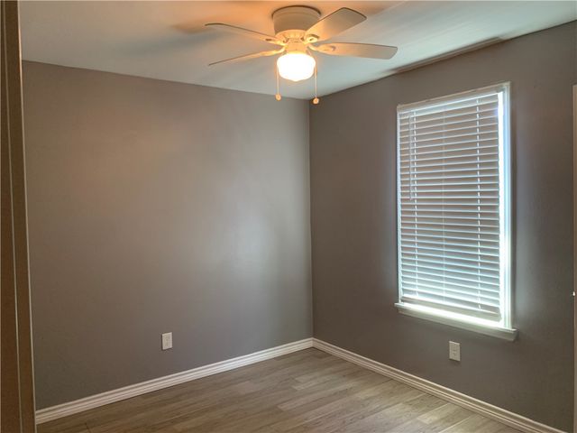 1726 Sherman St, Corpus Christi, TX 78416