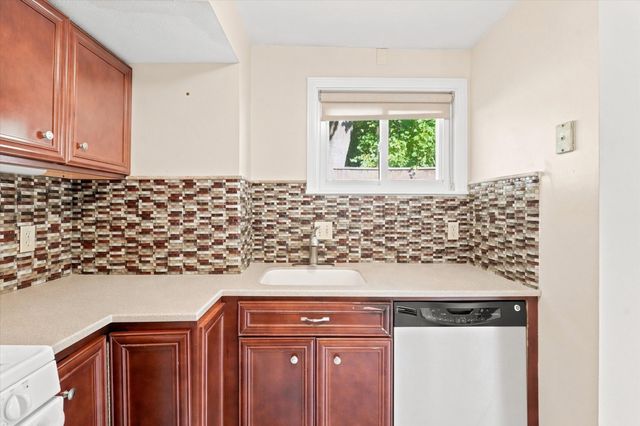 59 Holyoke 3, Lynn, MA 01905