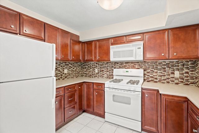 59 Holyoke 3, Lynn, MA 01905