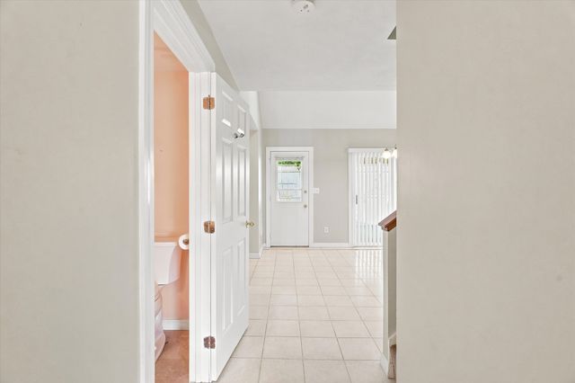 59 Holyoke 3, Lynn, MA 01905