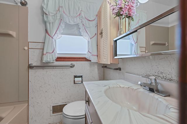 276 Bridge Street, Shoreview, MN 55126