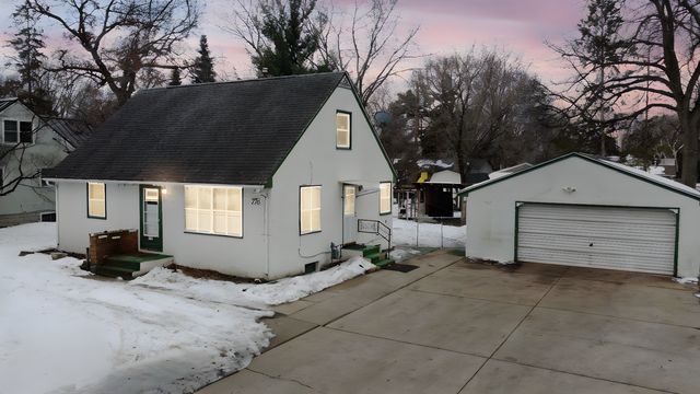 276 Bridge Street, Shoreview, MN 55126