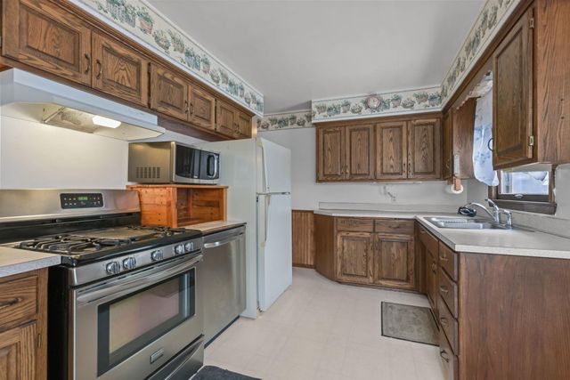 276 Bridge Street, Shoreview, MN 55126