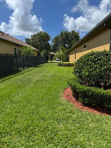 4452 Siena Circle, Wellington, FL 33414