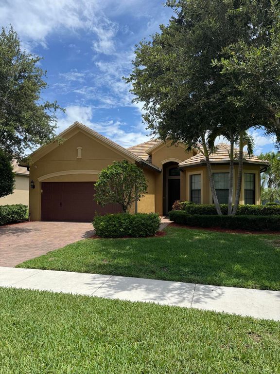 4452 Siena Circle, Wellington, FL 33414