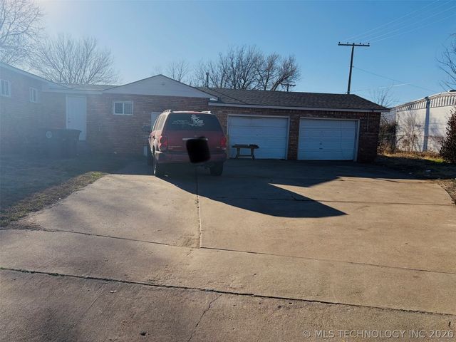 745 E 35th Street North, Tulsa, OK 74106