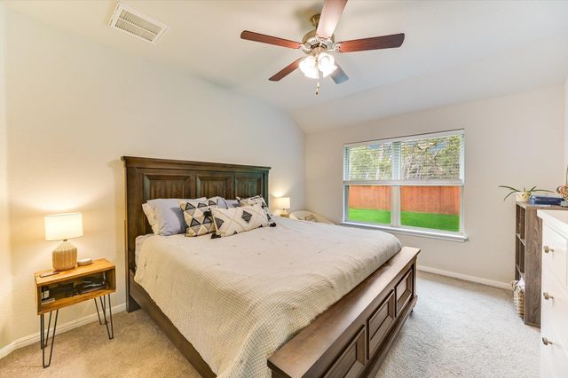 132 Walkup LN, Leander, TX 78641