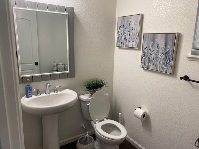 1878 Plumas Drive, Lathrop, CA 95330