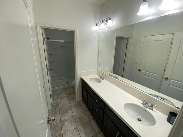 1878 Plumas Drive, Lathrop, CA 95330