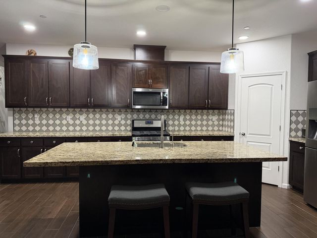 1878 Plumas Drive, Lathrop, CA 95330