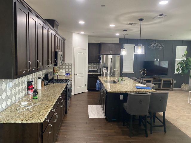 1878 Plumas Drive, Lathrop, CA 95330