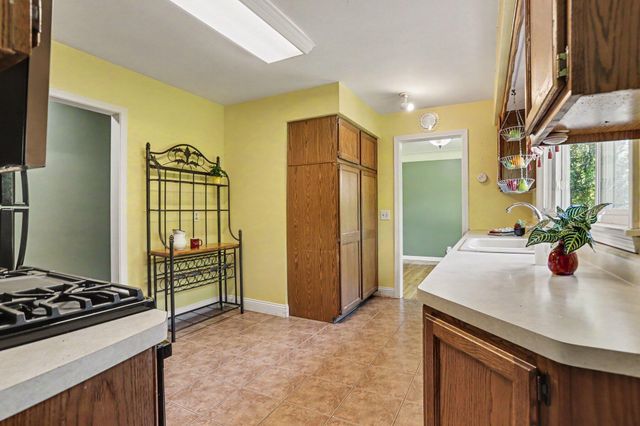 1835 Banbury Road, Kalamazoo, MI 49001
