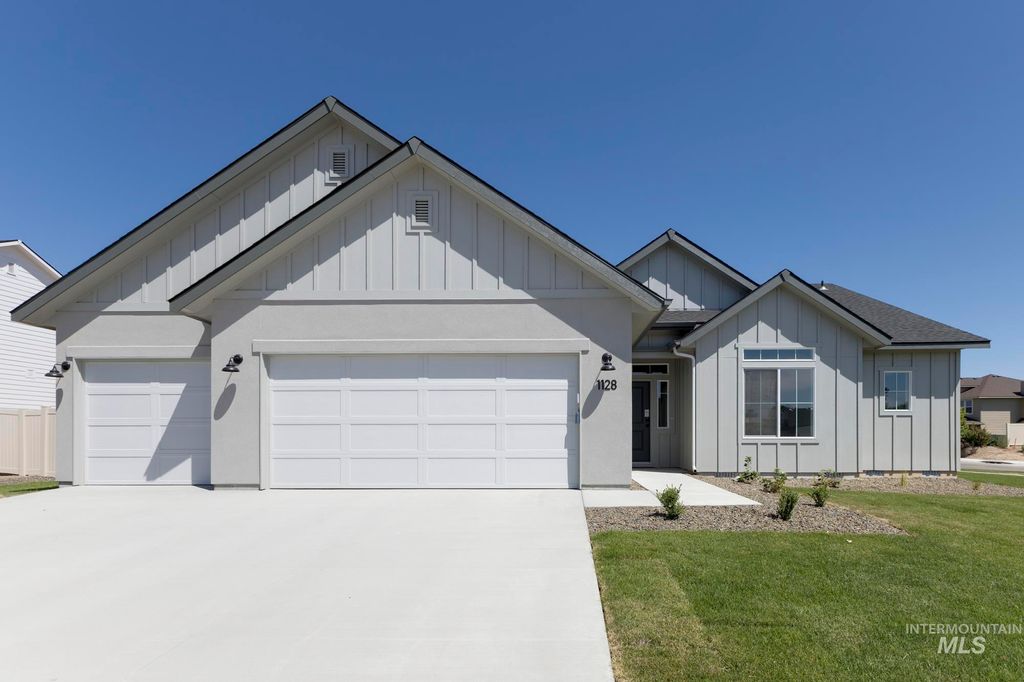 1128 E Perjue Basin Dr, Nampa, ID 83686