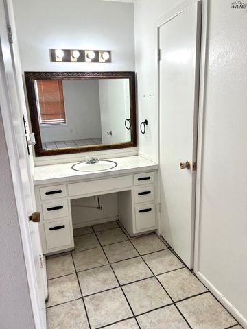 4608 COURT DE CASITA, Wichita Falls, TX 76310