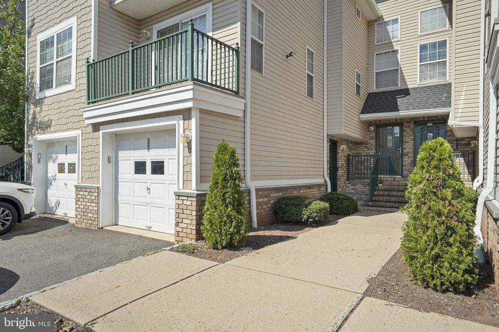 203 RIP VAN DAM CT, Belle Mead, NJ 08502