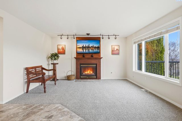 2843 Troon Ct, Richland, WA 99354