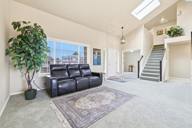 2843 Troon Ct, Richland, WA 99354