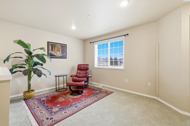 2843 Troon Ct, Richland, WA 99354