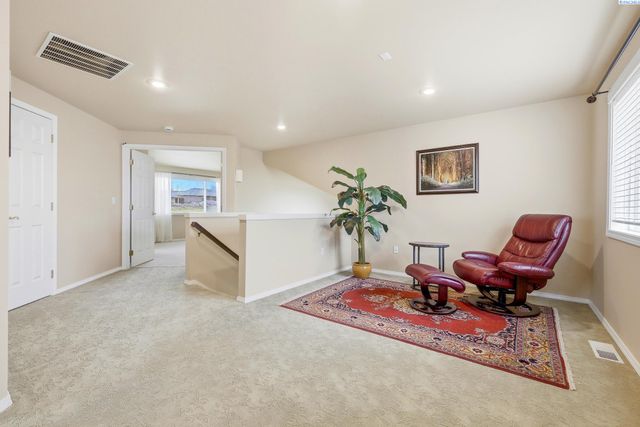 2843 Troon Ct, Richland, WA 99354