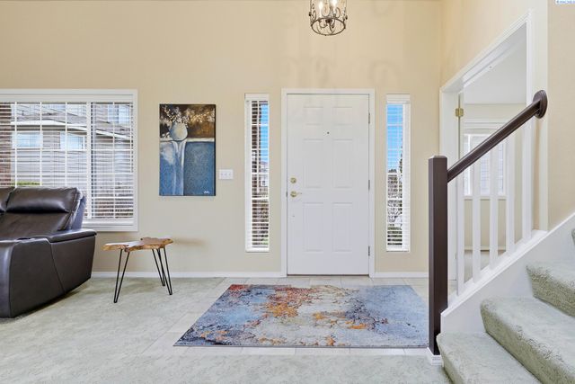 2843 Troon Ct, Richland, WA 99354