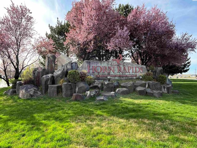 2843 Troon Ct, Richland, WA 99354