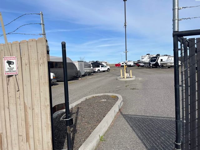 2843 Troon Ct, Richland, WA 99354