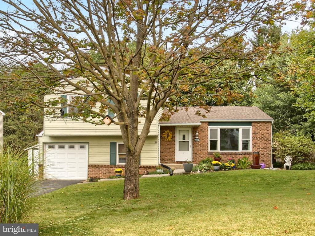 7770 ROBIN RD, Harrisburg, PA 17111