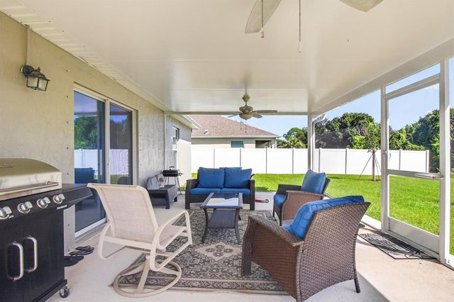2033 SW Leafy Road, Port St. Lucie, FL 34953