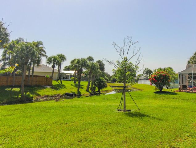2033 SW Leafy Road, Port St. Lucie, FL 34953