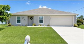 2033 SW Leafy Road, Port St. Lucie, FL 34953
