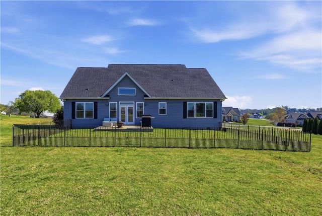 1312 Falcons Drive, Walhalla, SC 29691