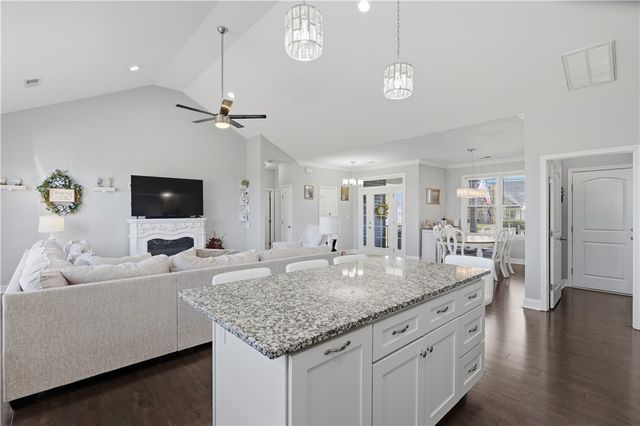 1312 Falcons Drive, Walhalla, SC 29691