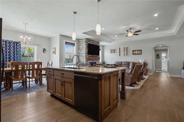 733 Raleigh Lane, Marion, IA 52302