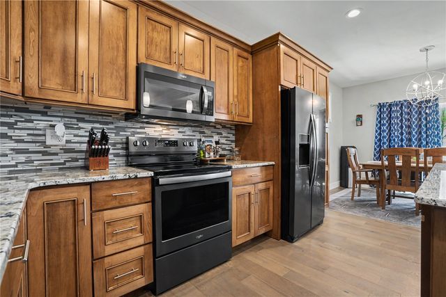 733 Raleigh Lane, Marion, IA 52302