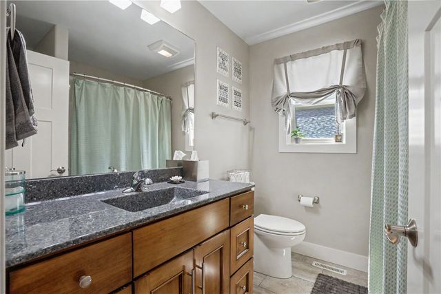 733 Raleigh Lane, Marion, IA 52302