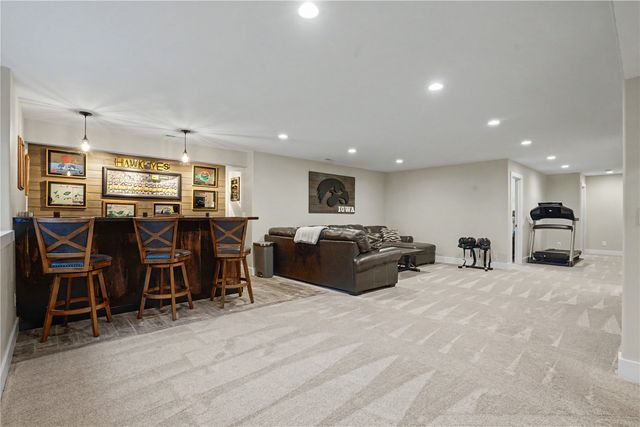 733 Raleigh Lane, Marion, IA 52302