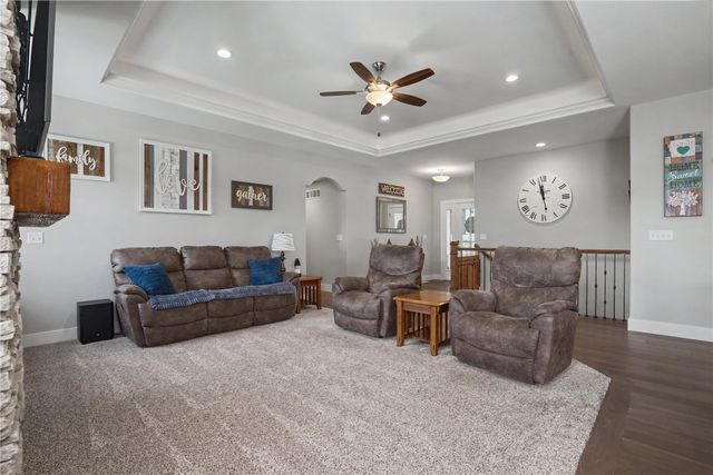 733 Raleigh Lane, Marion, IA 52302