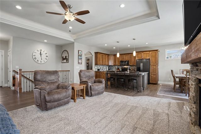 733 Raleigh Lane, Marion, IA 52302