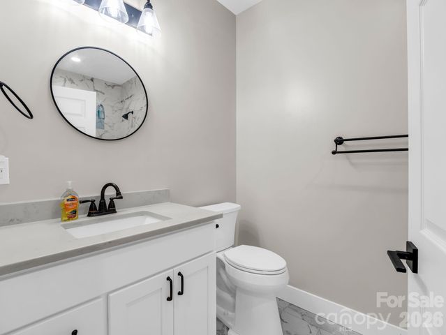 180 Ridgeview Drive, Hendersonville, NC 28792