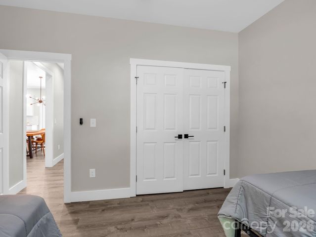 180 Ridgeview Drive, Hendersonville, NC 28792